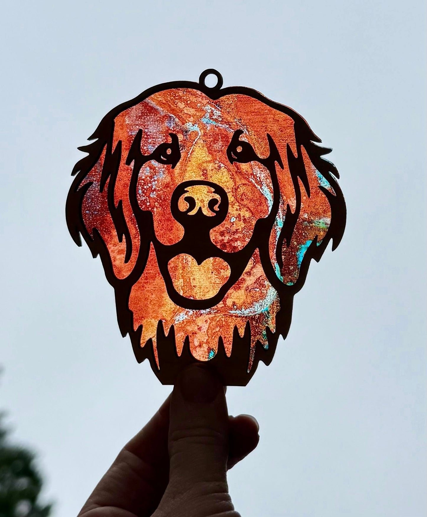 Golden Retriever Sun Catcher – Customizable Background | Unique Dog Lover Gift