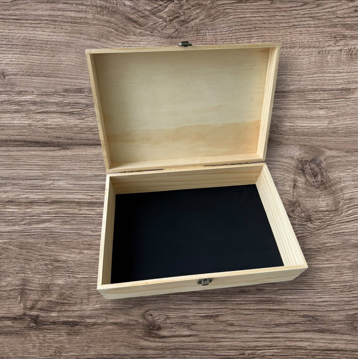 Custom Wedding Keepsake Box – Personalized Memory Storage for Your Special Day